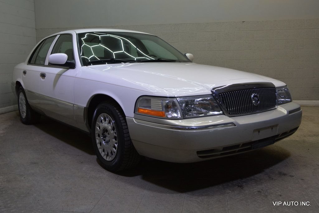 Used 2003 Mercury Grand Marquis GS RWD image 1