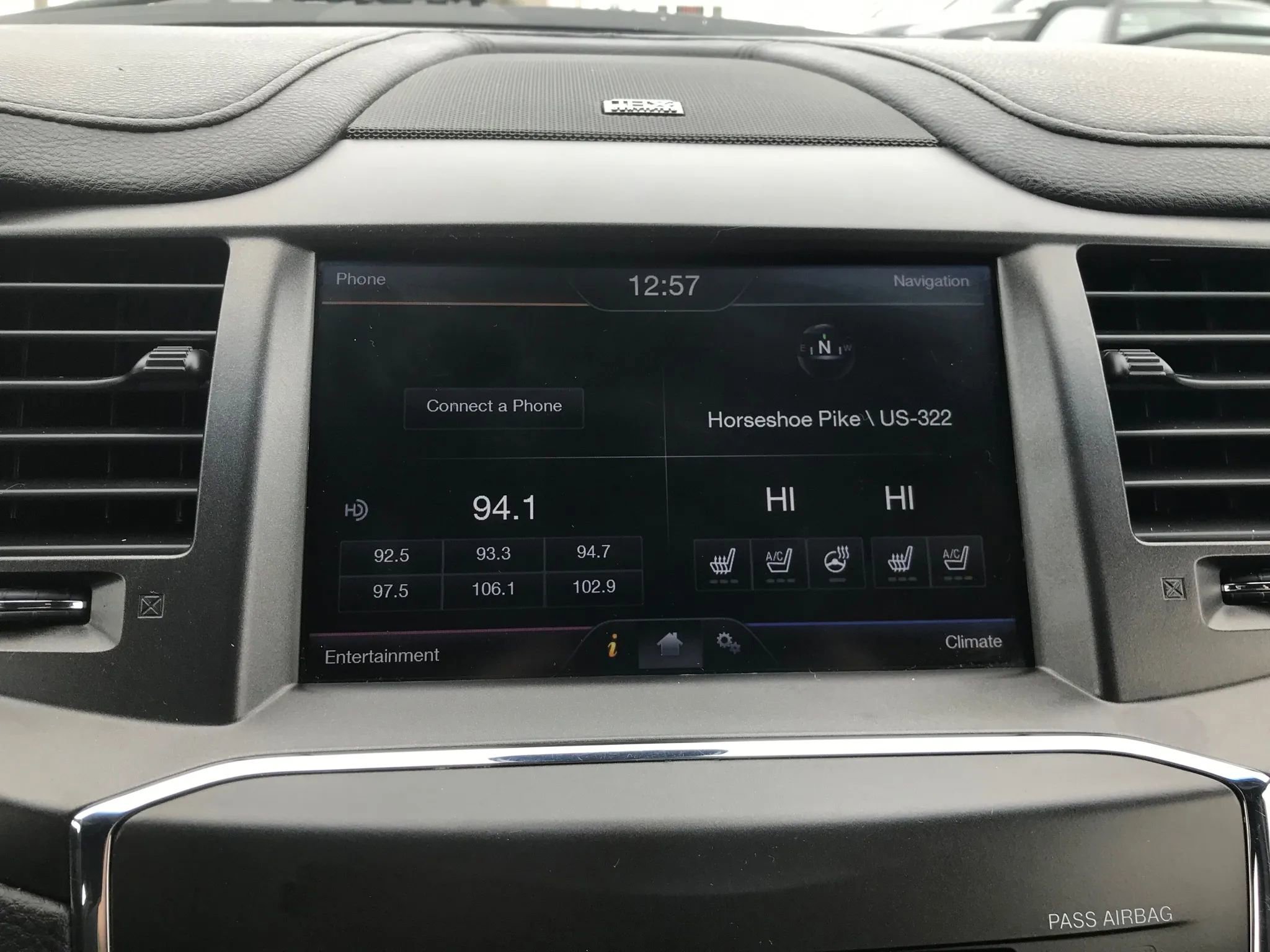 Used 2014 Lincoln MKS Sedan 4D w/ Equipment Group 101A image 23