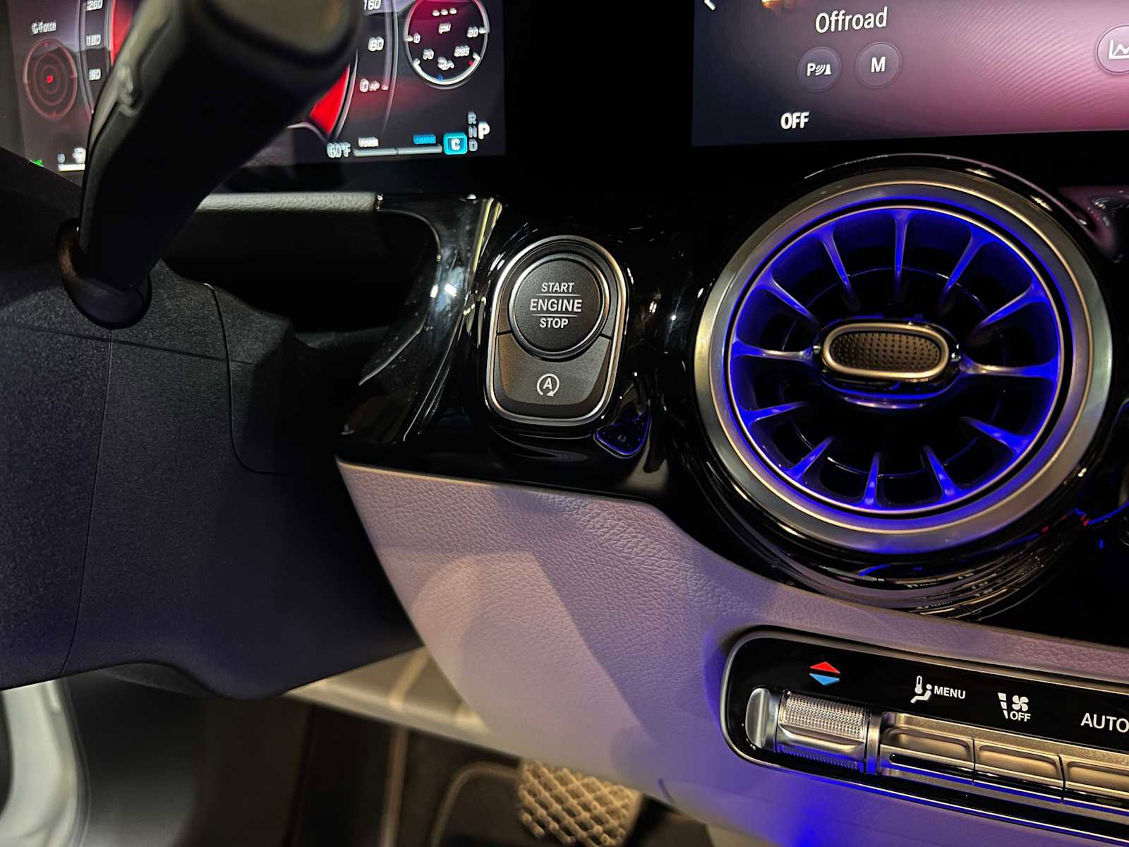 Used 2025 Mercedes-Benz GLA 250 4MATIC image 30