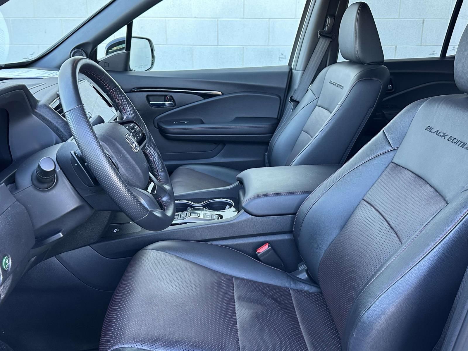 Used 2024 Honda Ridgeline Black Edition image 8