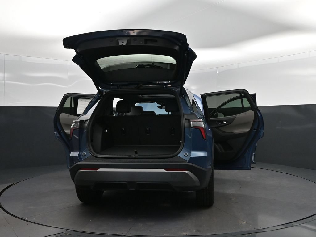 New 2027 Chevrolet Equinox LT w/ Convenience Package II FWD image 51