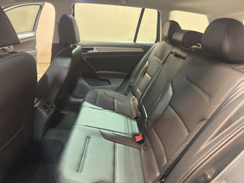 Used 2015 Volkswagen Golf TDI SE FWD image 28