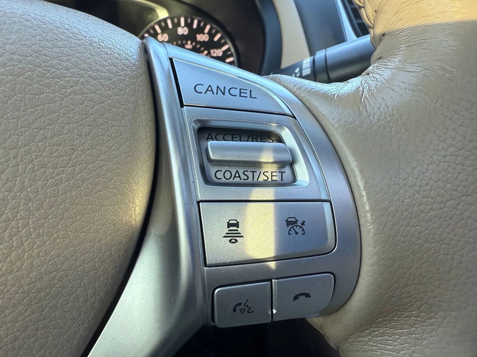 Used 2018 Nissan Altima 2.5 SL w/ 2.5 SL Technology Package FWD image 11