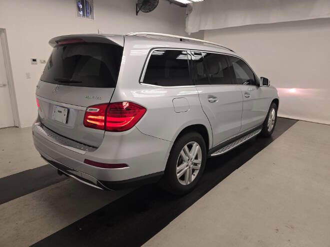 Used 2013 Mercedes-Benz GL 320 BlueTEC 4MATIC image 5