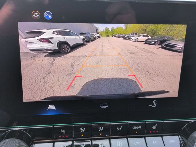 Used 2025 Chevrolet Colorado Trail Boss AWD/4WD image 17