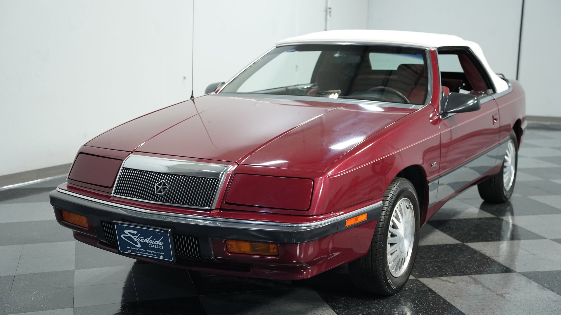 Used 1991 Chrysler LeBaron Convertible FWD image 16