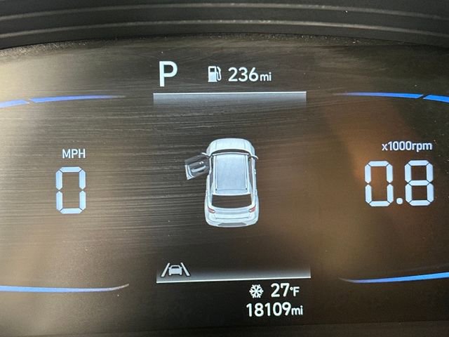 Certified 2023 Hyundai Venue SEL image 18