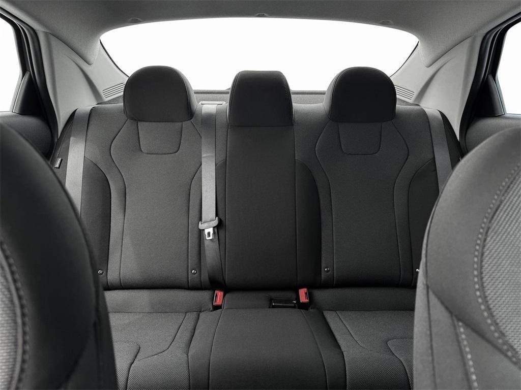 New 2025 Hyundai Elantra SE image 16