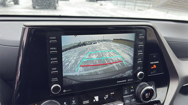 Used 2022 Toyota Highlander XLE image 13