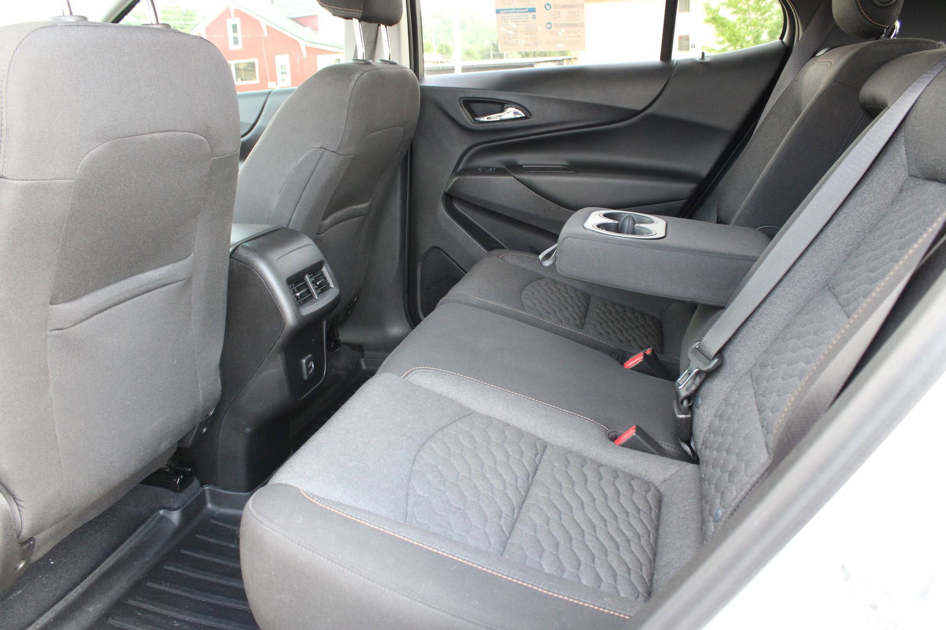Used 2019 Chevrolet Equinox LT FWD image 17