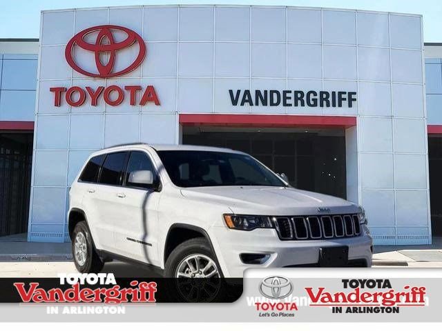 Used 2020 Jeep Grand Cherokee Laredo image 1