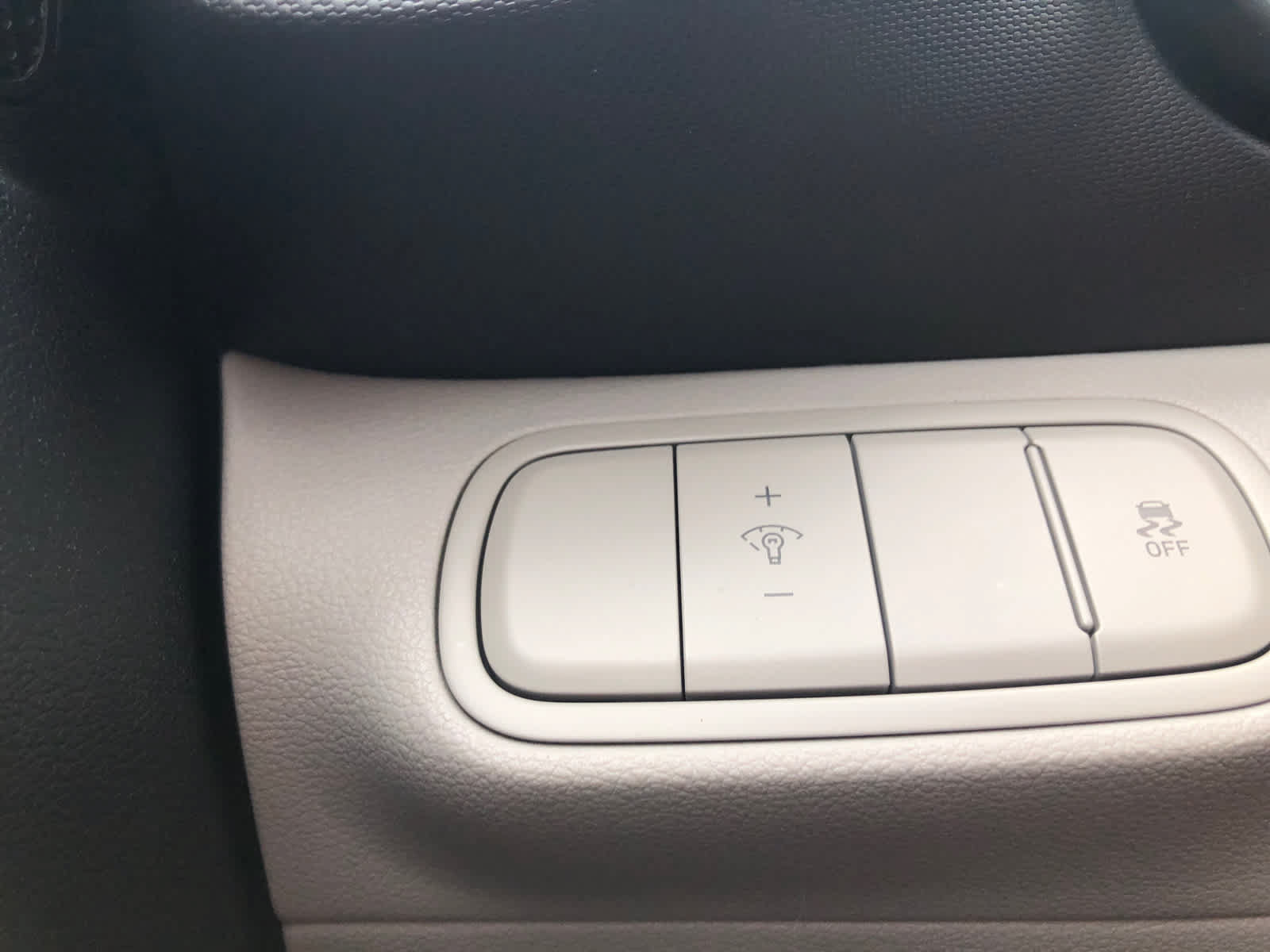 Used 2025 Hyundai Venue SEL FWD image 11