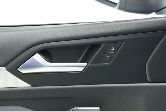 New 2026 Volkswagen Jetta SE FWD image 31