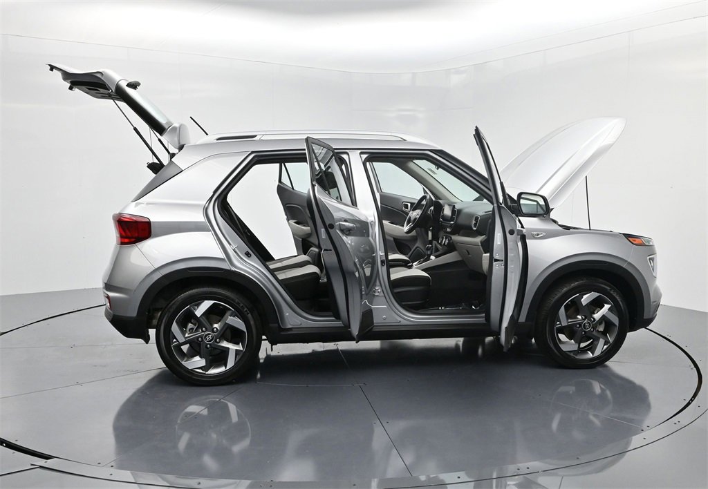 Used 2023 Hyundai Venue SEL image 62