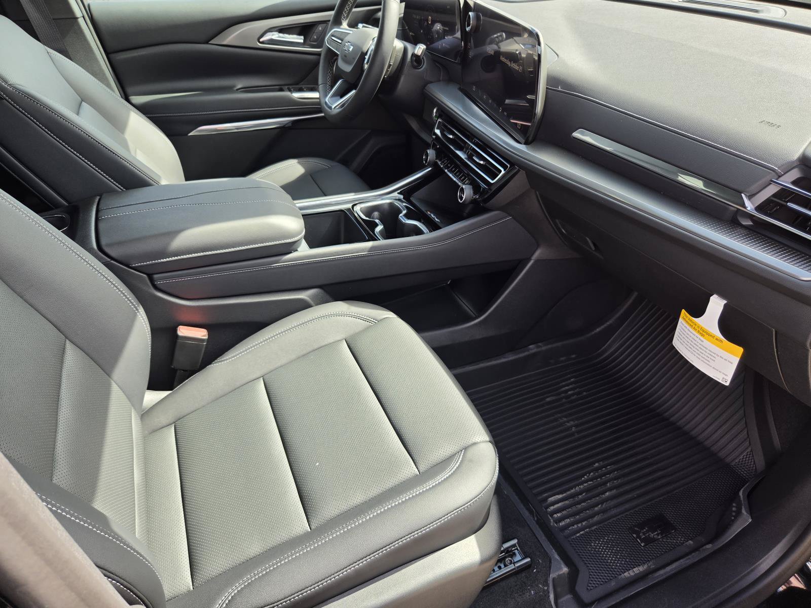 New 2027 Chevrolet Traverse LT w/ Midnight/Sport Edition FWD image 9