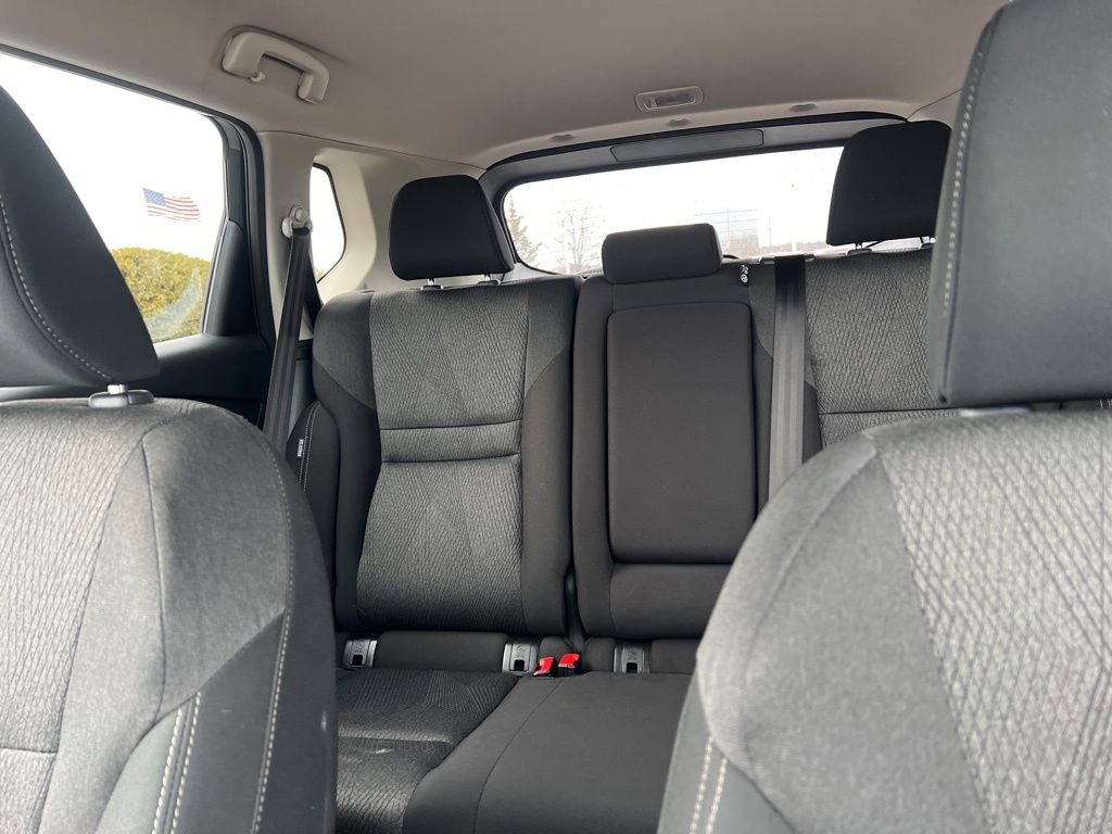 Used 2025 Nissan Rogue SV image 27