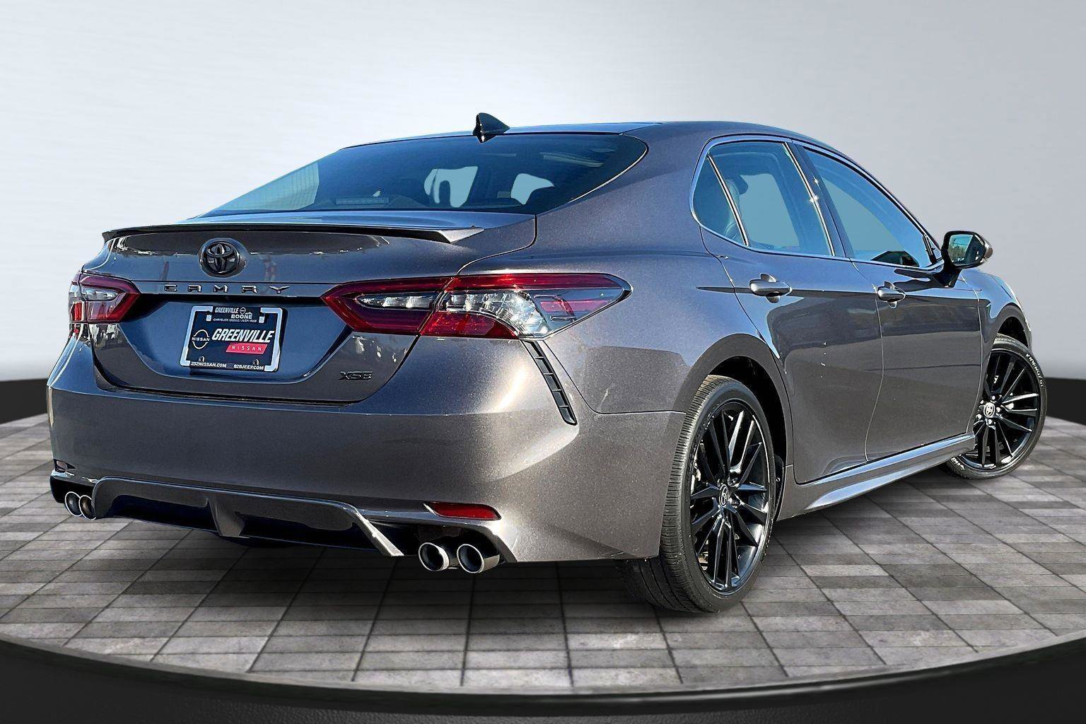 Used 2022 Toyota Camry XSE image 13