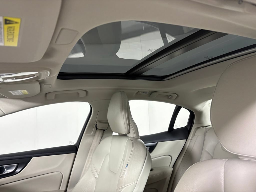Used 2024 Volvo S60 B5 Plus FWD image 36