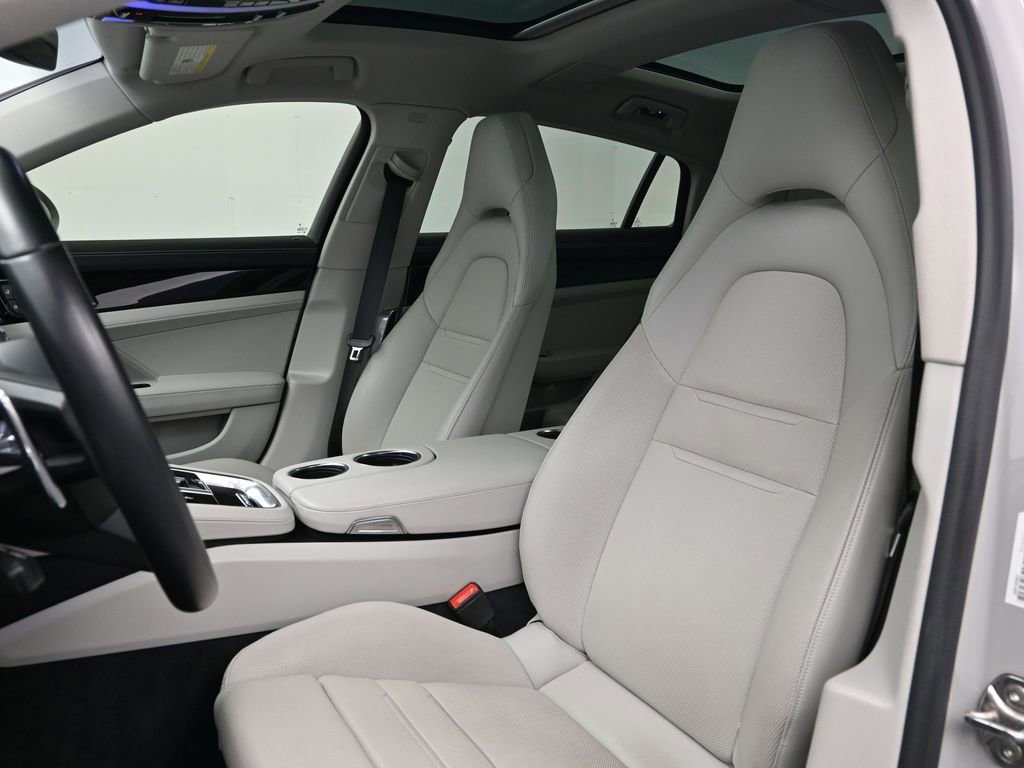 Certified 2022 Porsche Panamera 4 Executive image 5