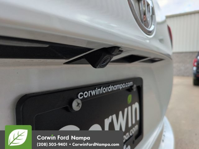 Used 2023 Toyota Highlander XLE AWD/4WD image 30