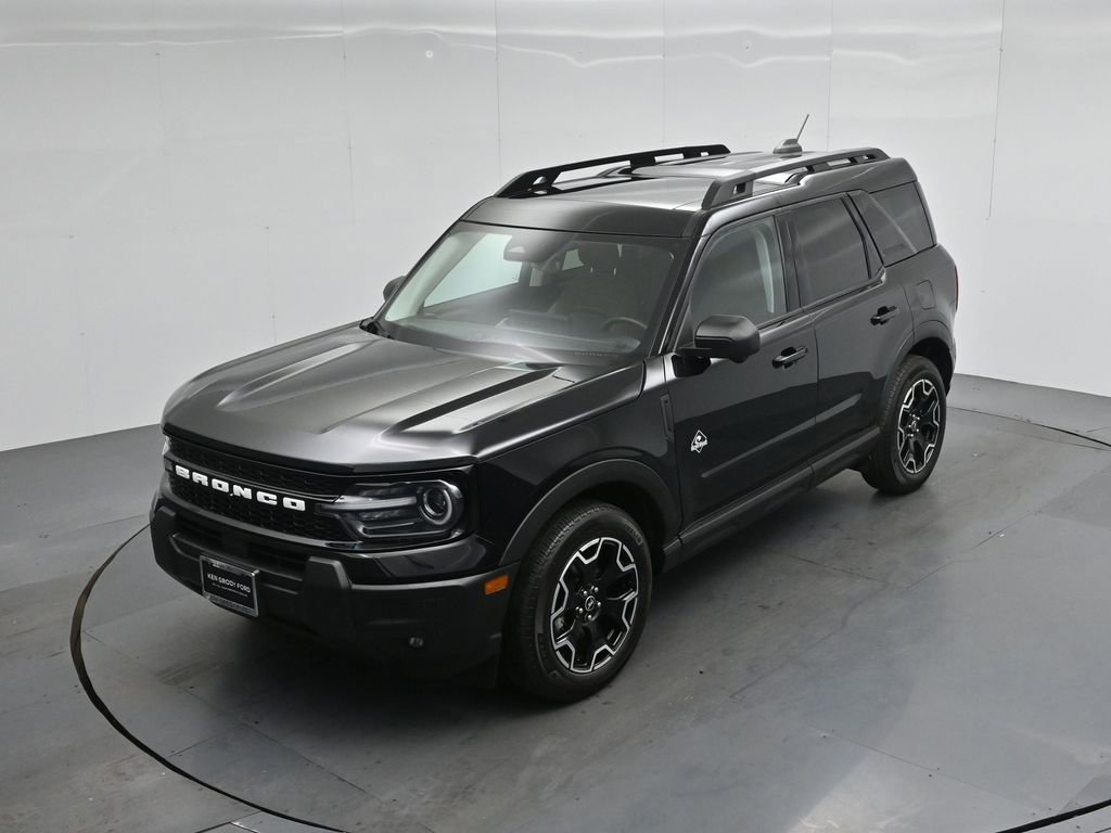 Certified 2025 Ford Bronco Sport Outer Banks w/ Outer Banks Tech Package+ AWD/4WD image 38