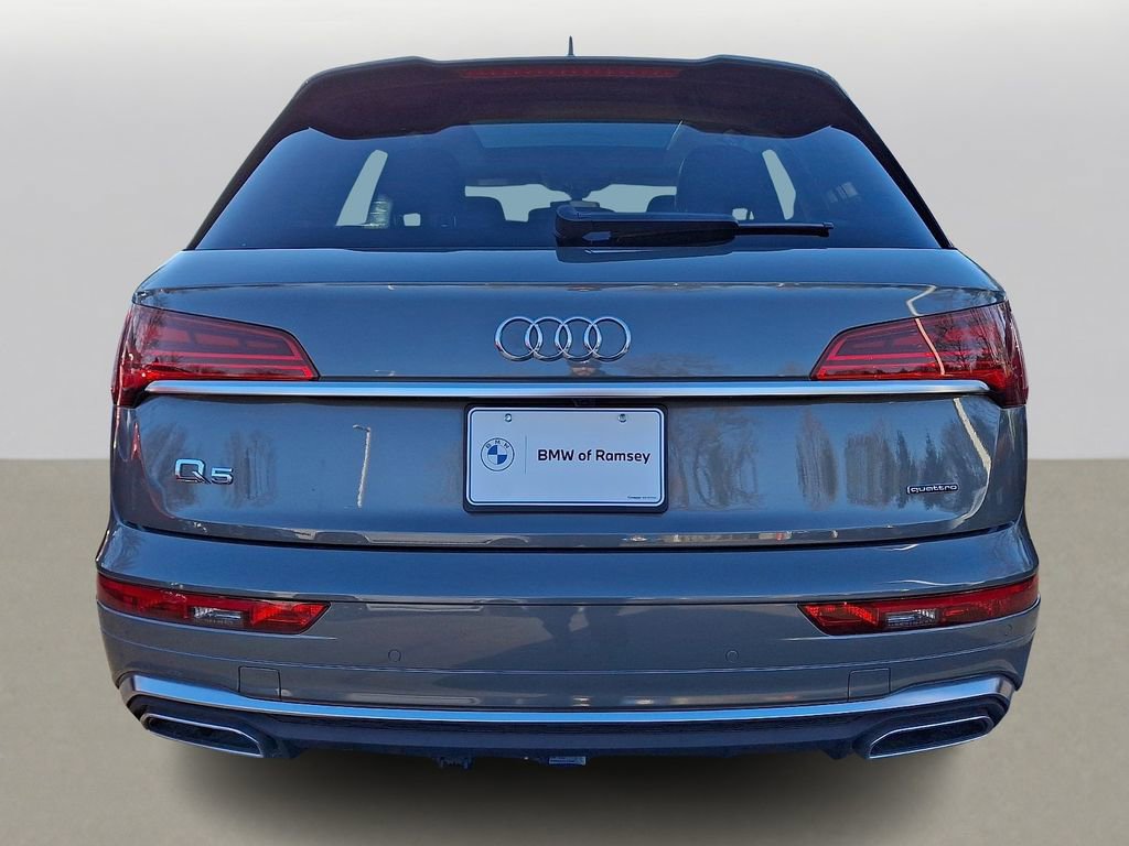 Used 2023 Audi Q5 e Premium w/ Convenience Package image 5