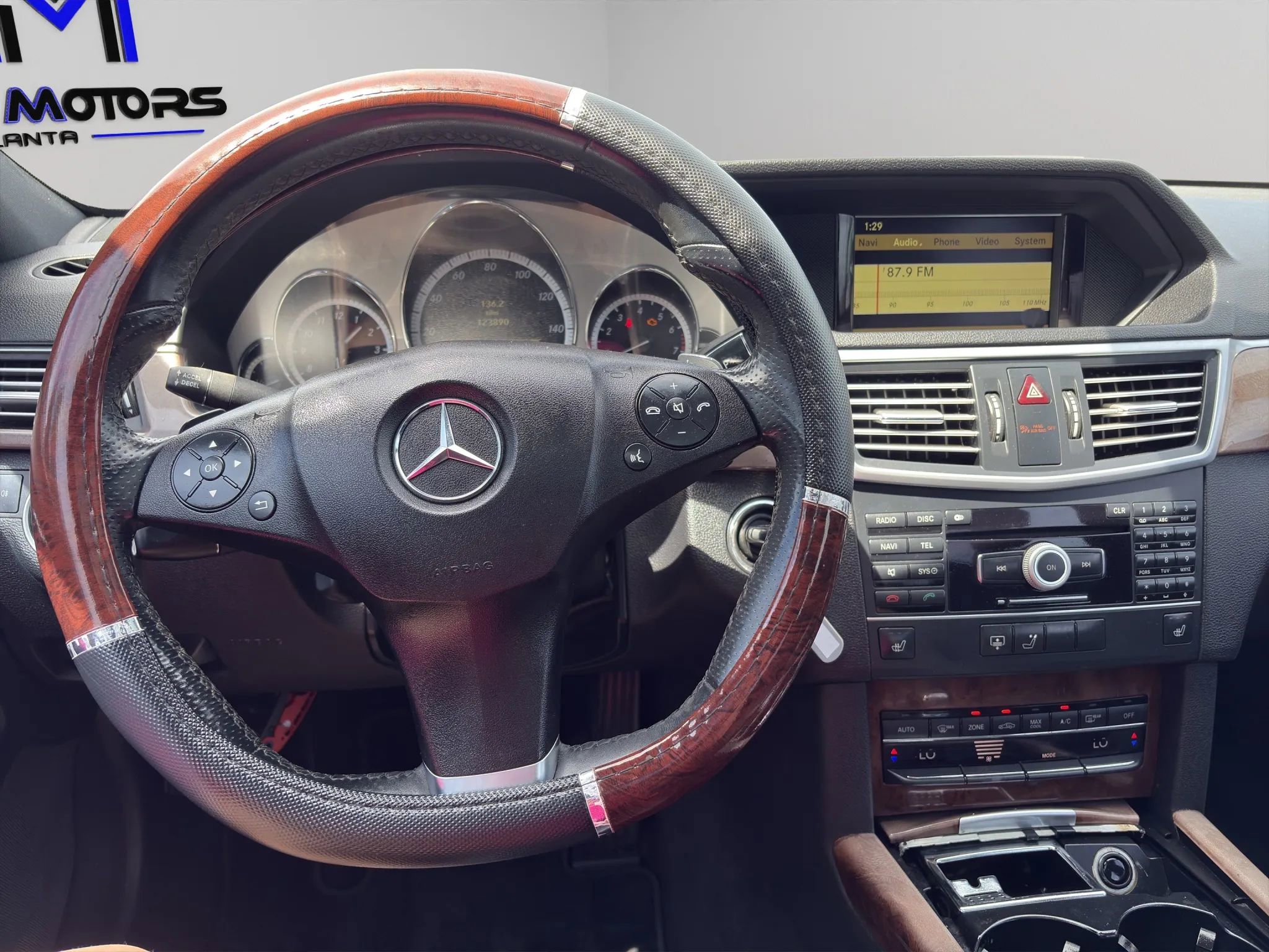 Used 2011 Mercedes-Benz E 350 Sedan image 11