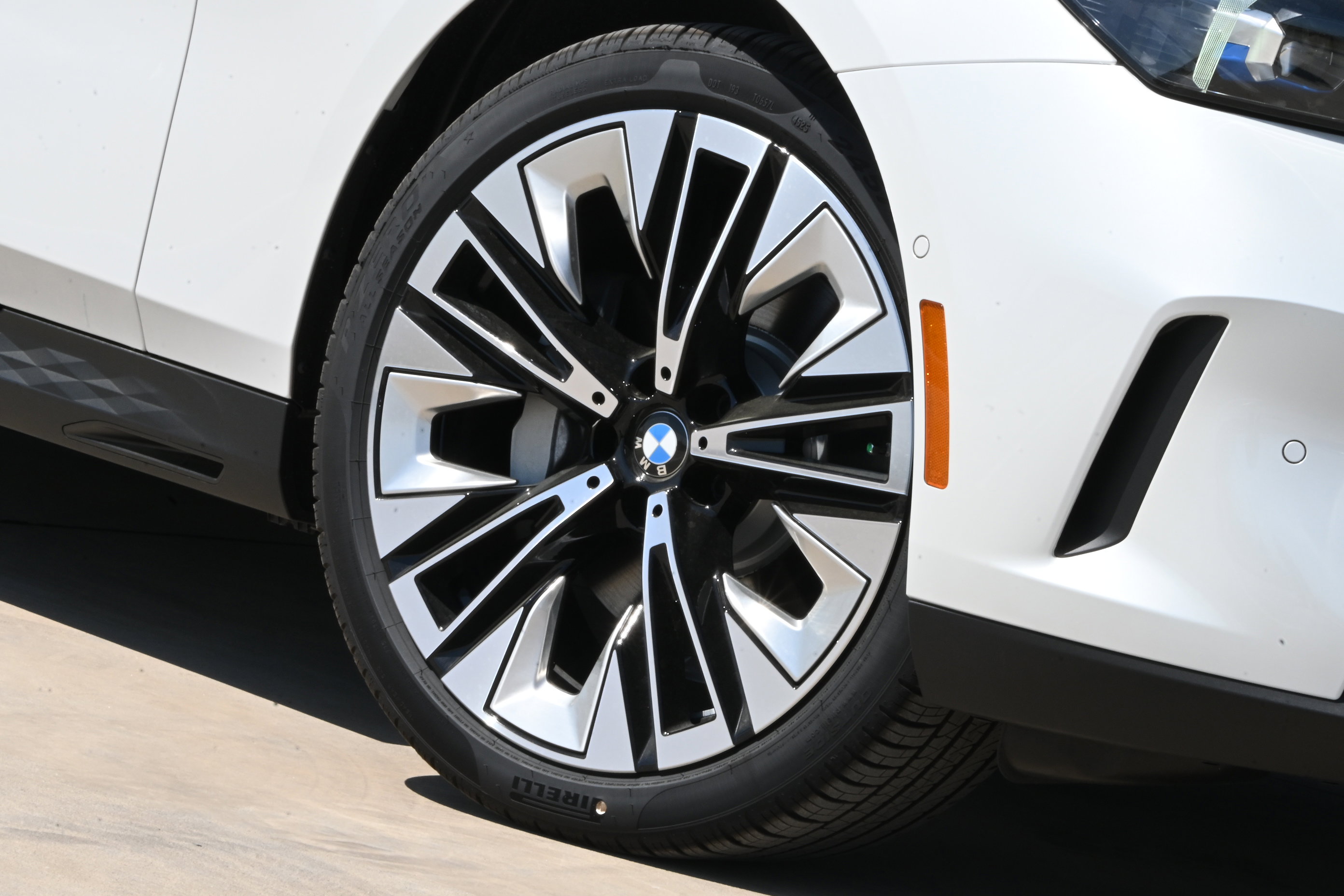 New 2026 BMW 530i w/ Executive Package RWD image 9
