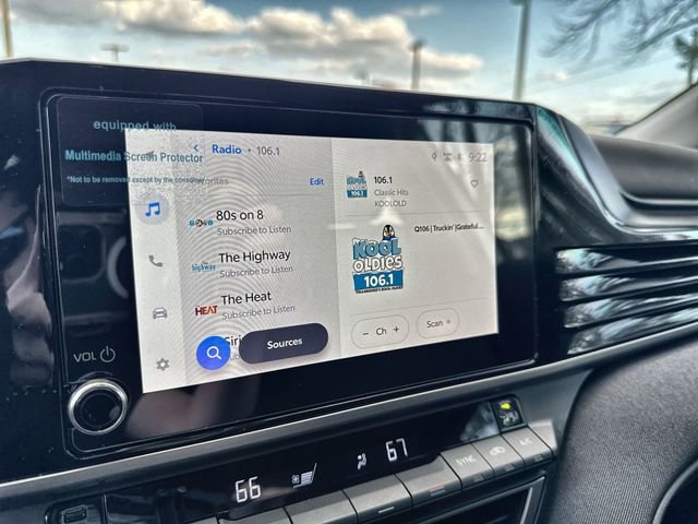 Used 2025 Toyota Camry LE image 25