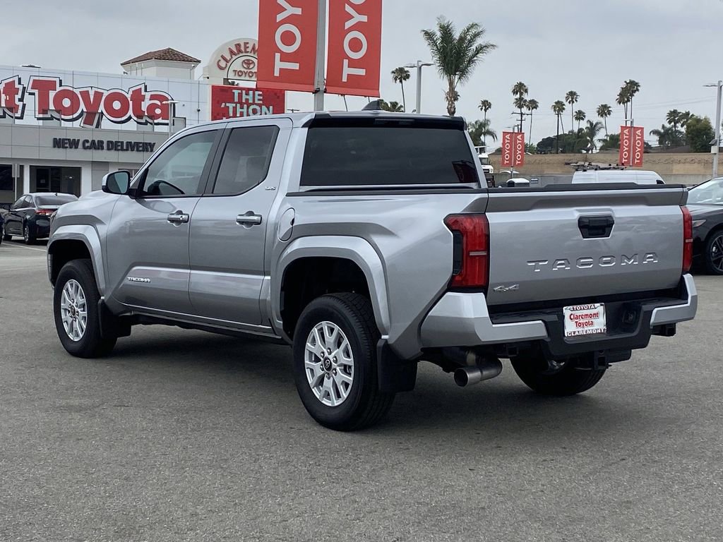 Certified 2025 Toyota Tacoma SR5 AWD/4WD image 41