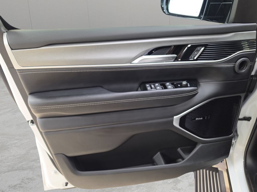 New 2026 Jeep Grand Wagoneer Limited w/ Premium Group II image 14