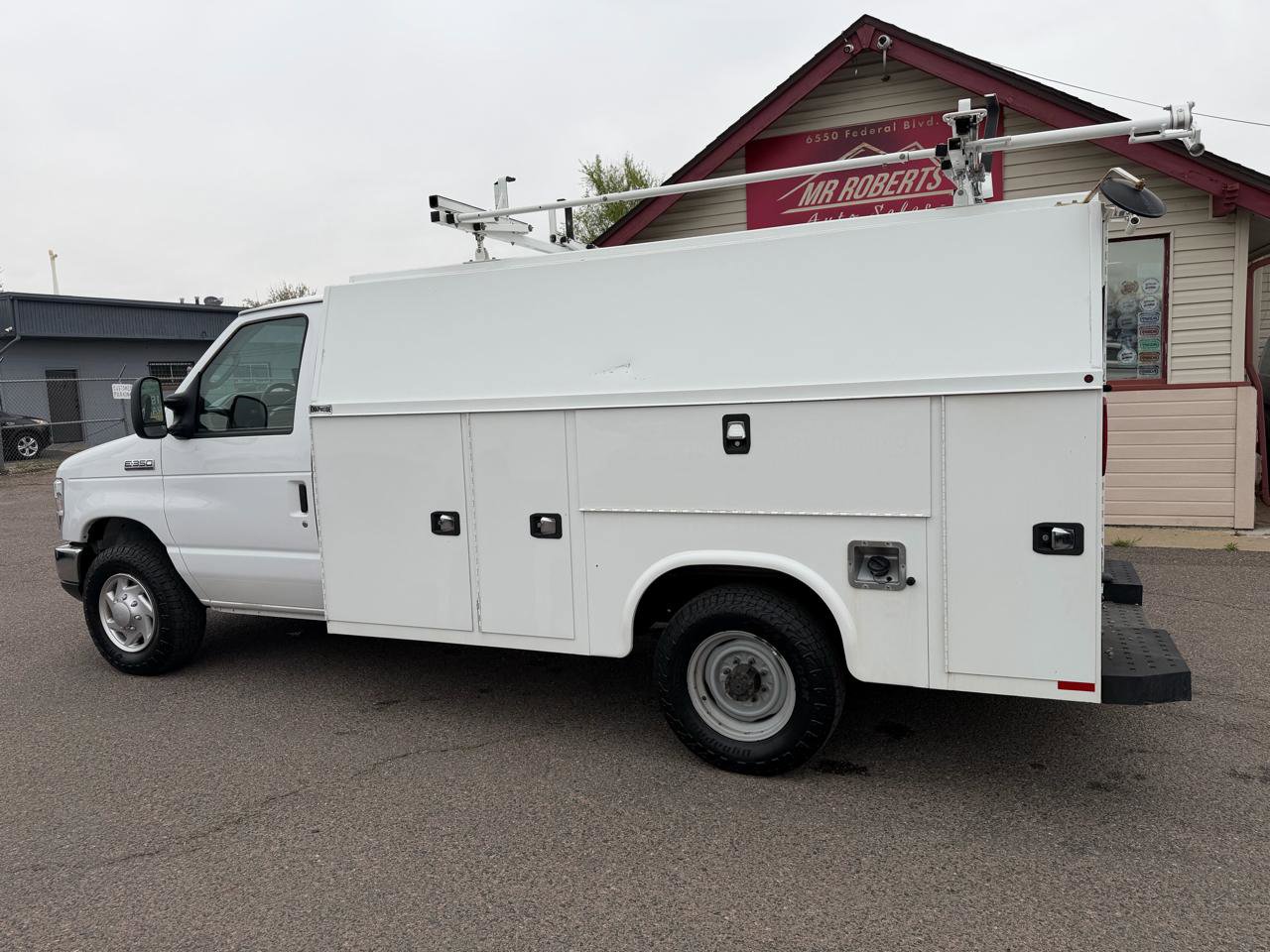 Used 2019 Ford E-350 and Econoline 350 Super Duty w/ Power Windows & Locks Group image 6