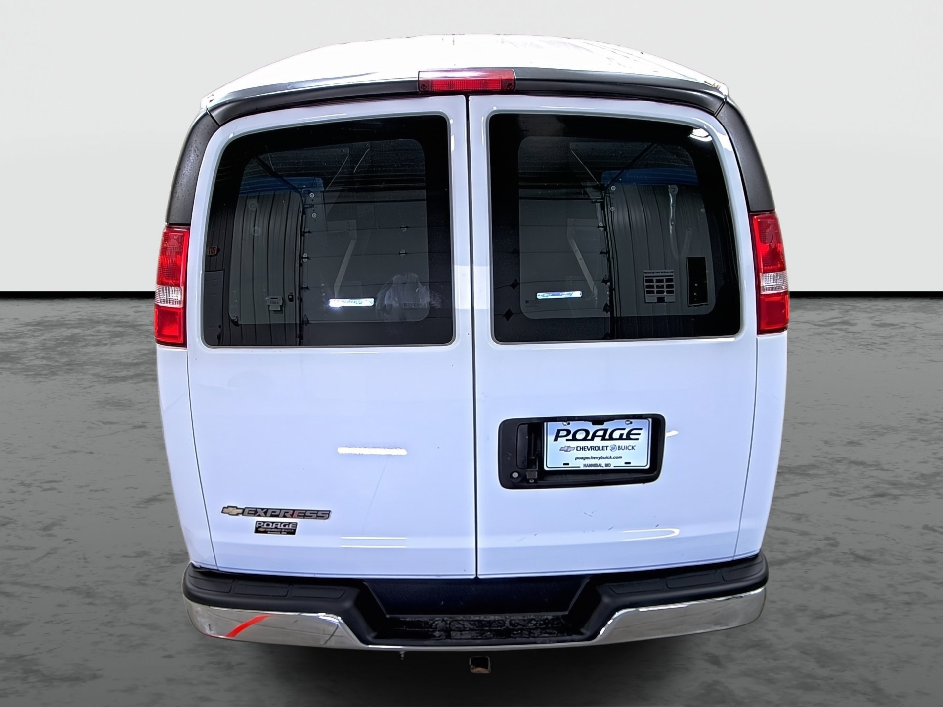 Used 2020 Chevrolet Express 2500 w/ Driver Convenience Package image 3