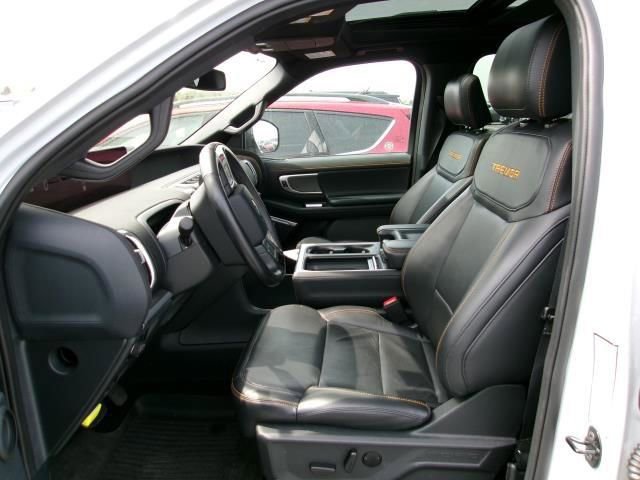 Used 2025 Ford Expedition Tremor AWD/4WD image 8