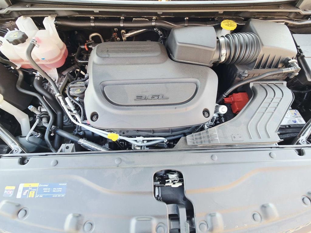 Used 2026 Chrysler Voyager LX image 18