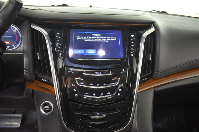 Used 2017 Cadillac Escalade Premium Luxury AWD/4WD image 20