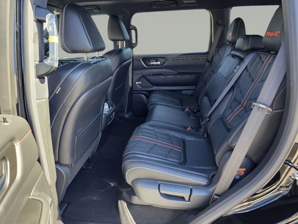 New 2025 Nissan Armada PRO-4X w/ Pro-4X Premium Package image 31
