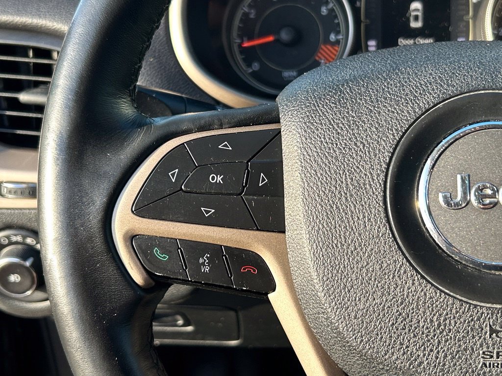 Used 2015 Jeep Cherokee Latitude w/ Comfort/Convenience Group FWD image 35