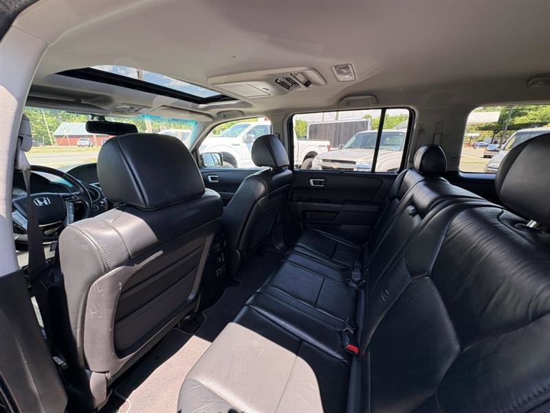 Used 2011 Honda Pilot Touring image 14