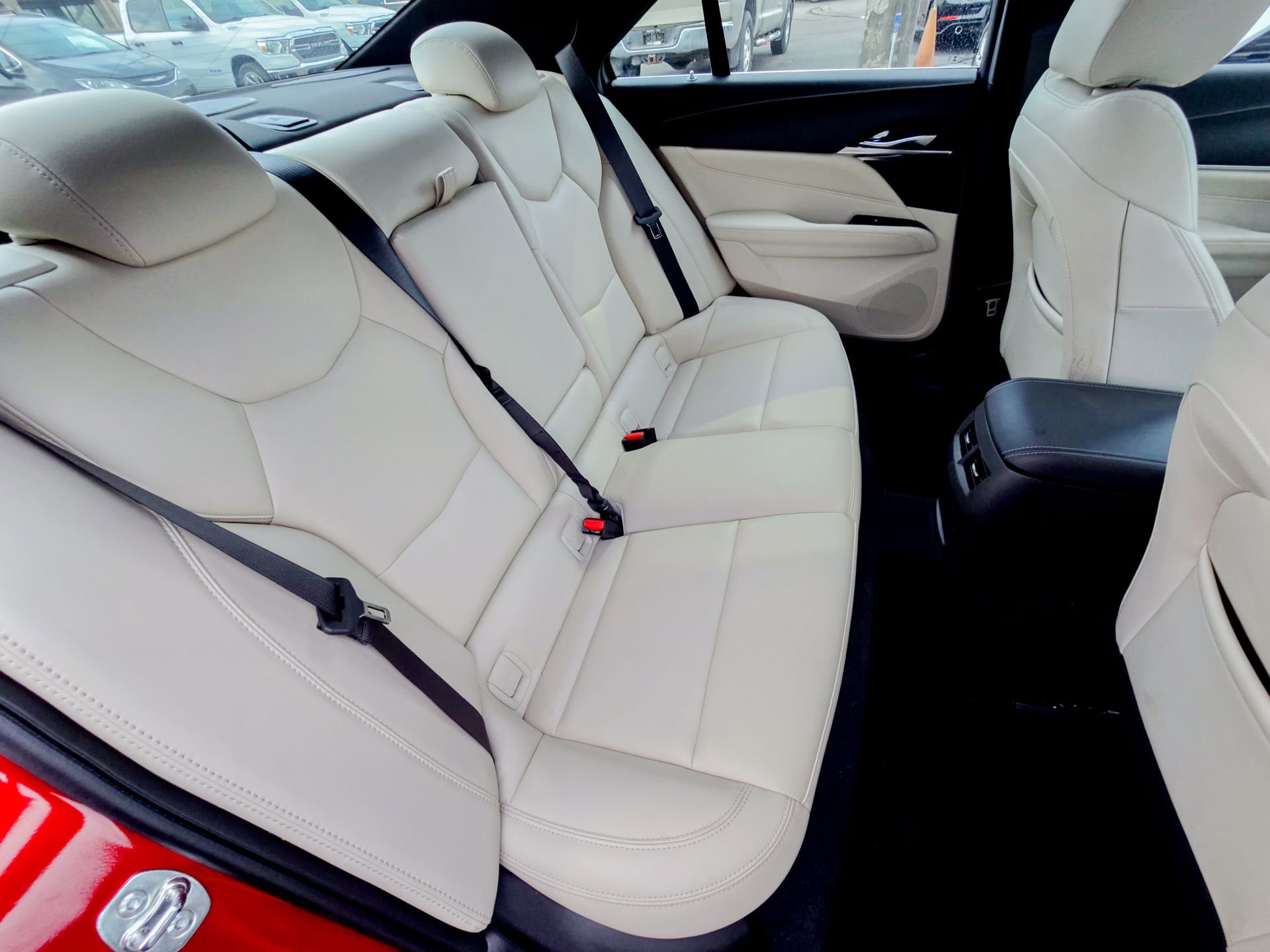 Used 2025 Cadillac CT4 Luxury image 28