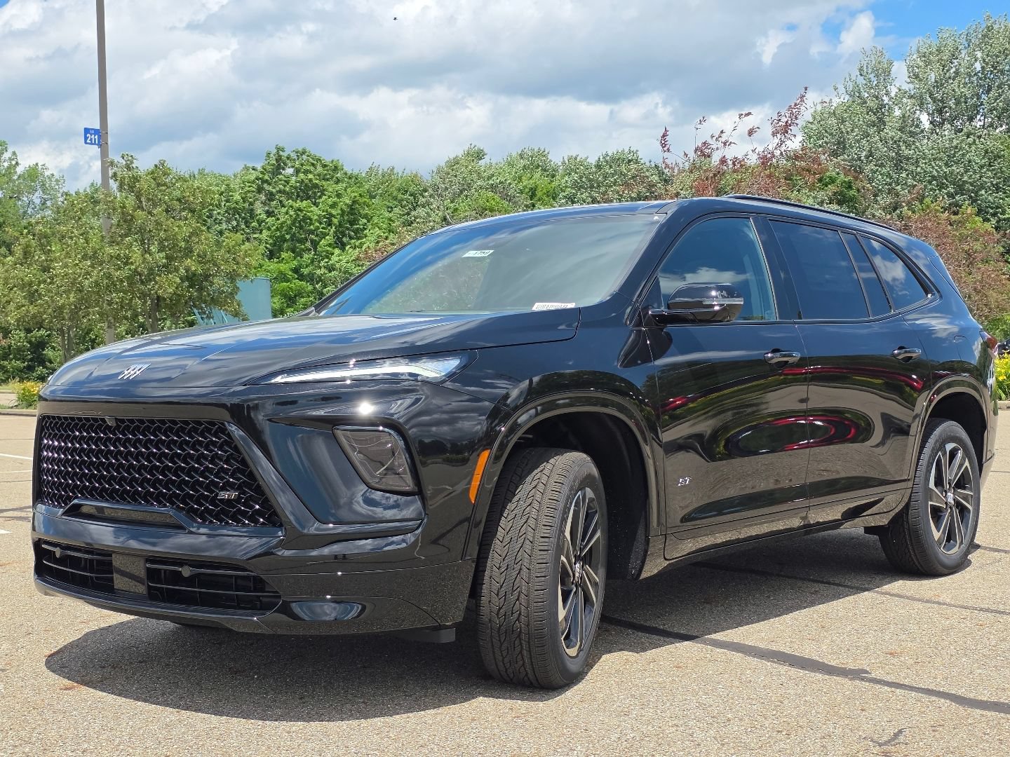 New 2026 Buick Enclave Sport Touring w/ Power Package AWD/4WD image 15