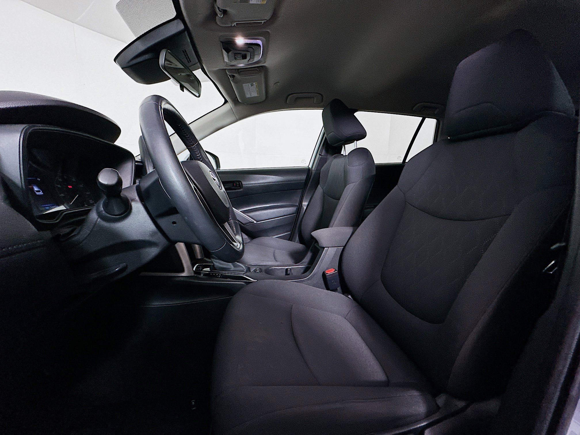 Used 2023 Toyota Corolla Cross LE image 13