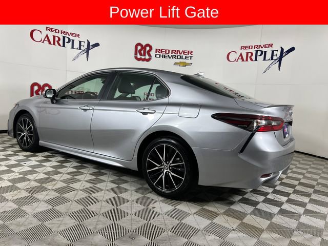 Used 2024 Toyota Camry SE FWD image 6