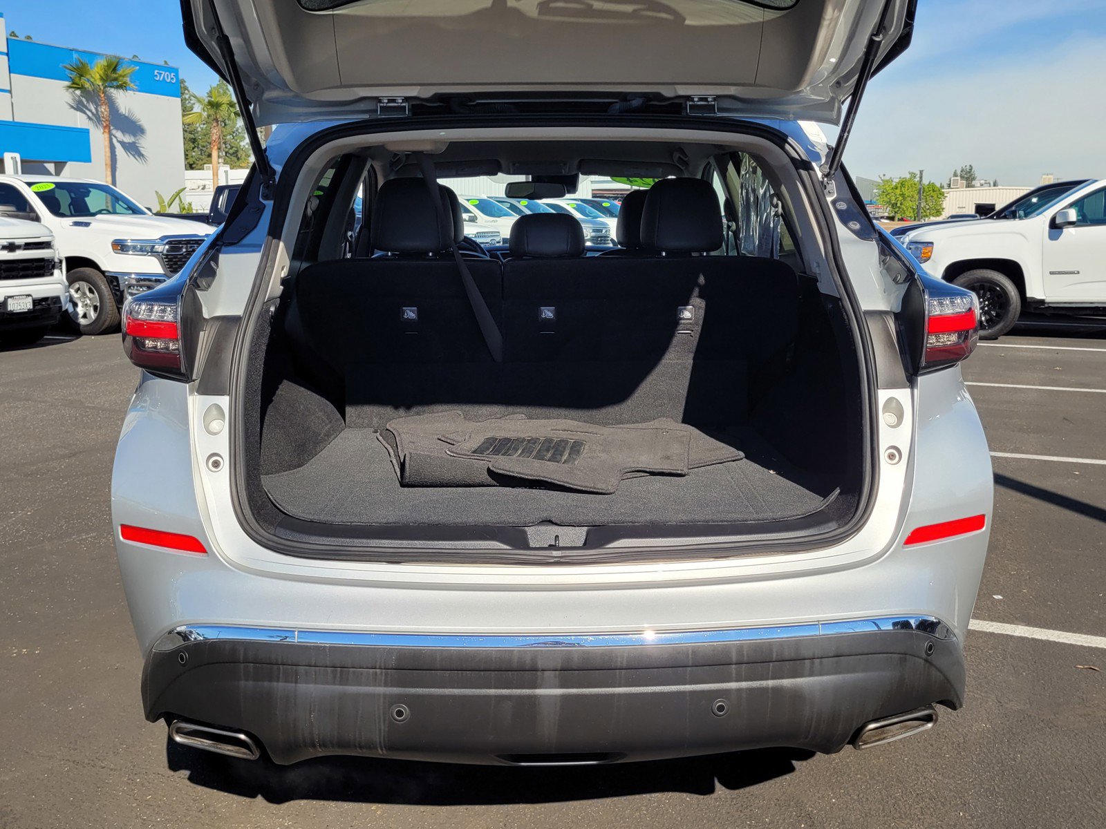 Used 2024 Nissan Murano SV image 27