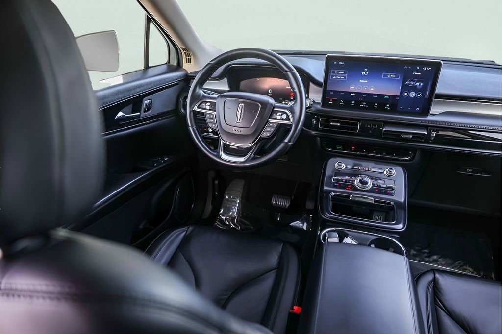 Used 2021 Lincoln Nautilus FWD w/ Equipment Group 101A image 27