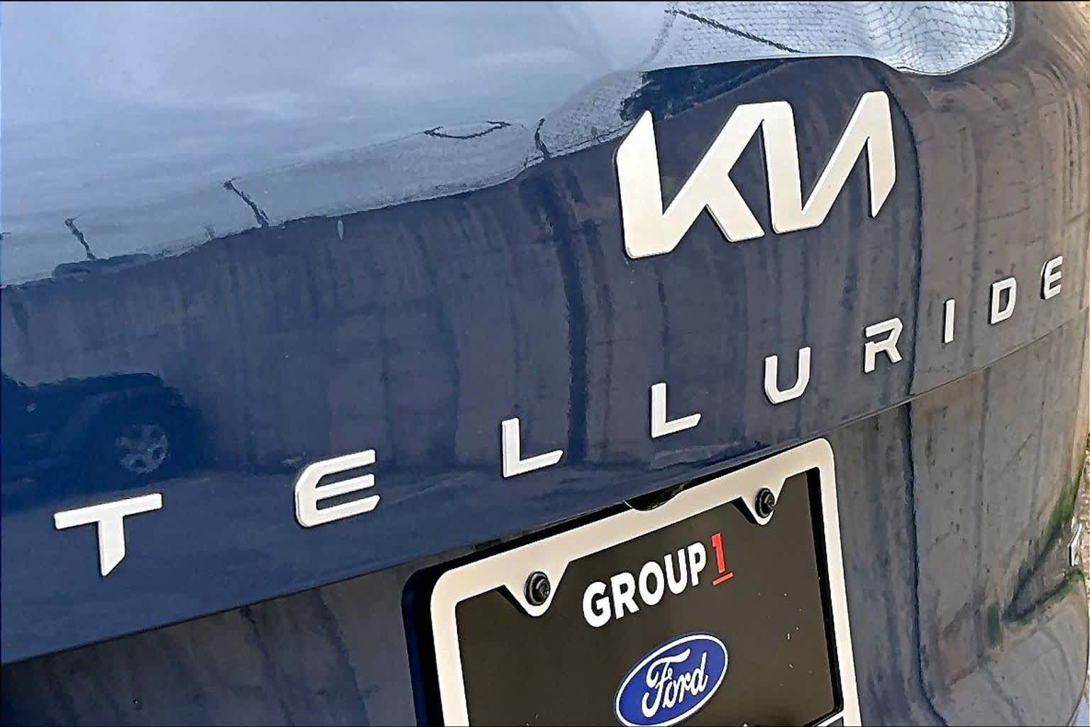 Used 2024 Kia Telluride EX w/ EX Captain's Chair Package AWD/4WD image 10