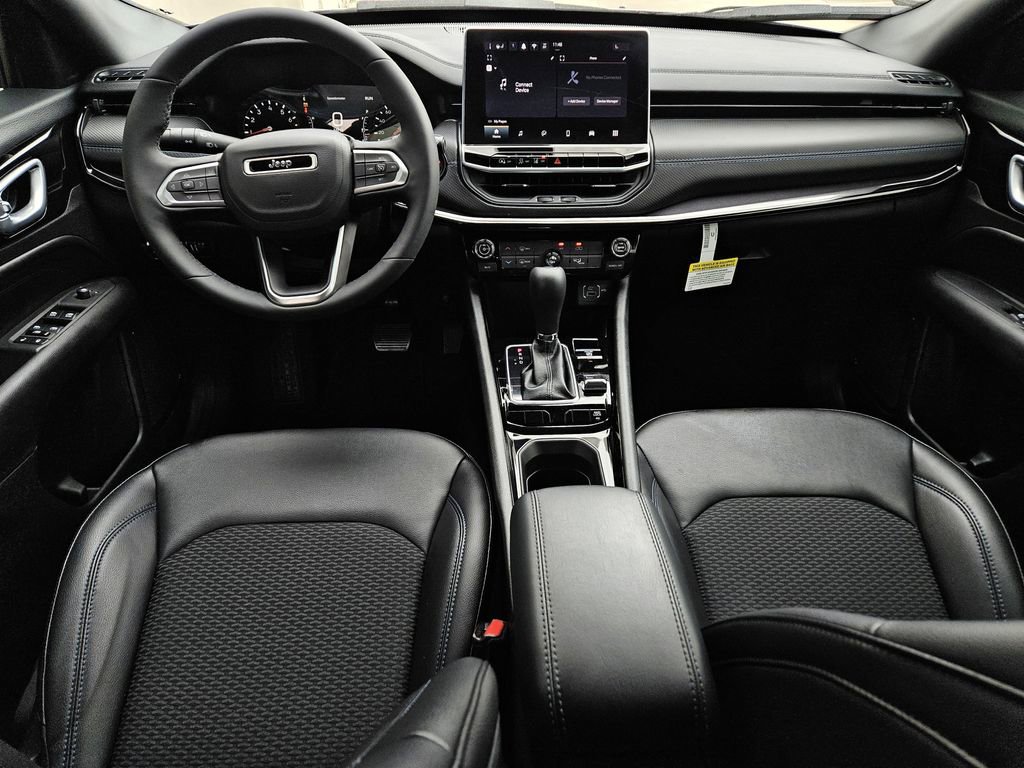 New 2026 Jeep Compass Latitude image 10