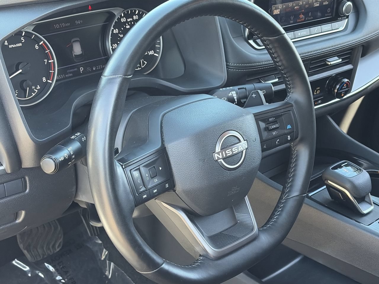 Used 2025 Nissan Rogue SV FWD image 12
