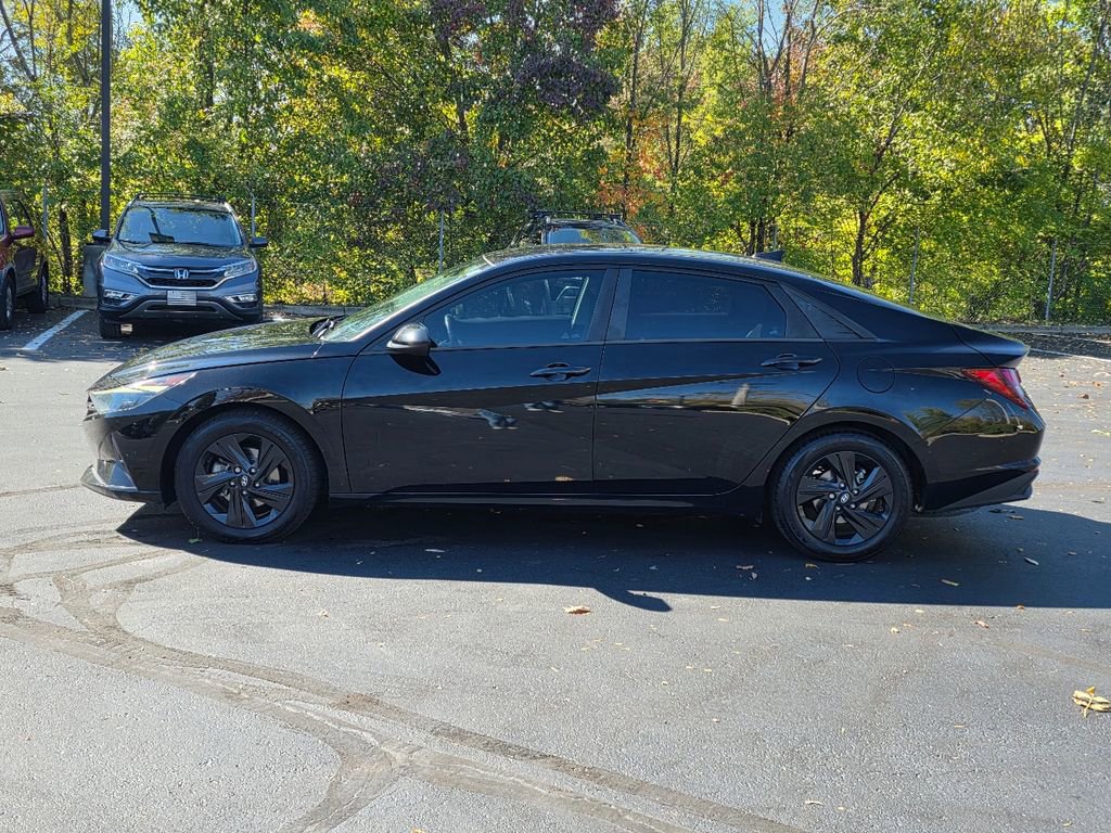 Used 2022 Hyundai Elantra SEL w/ Convenience Package image 4