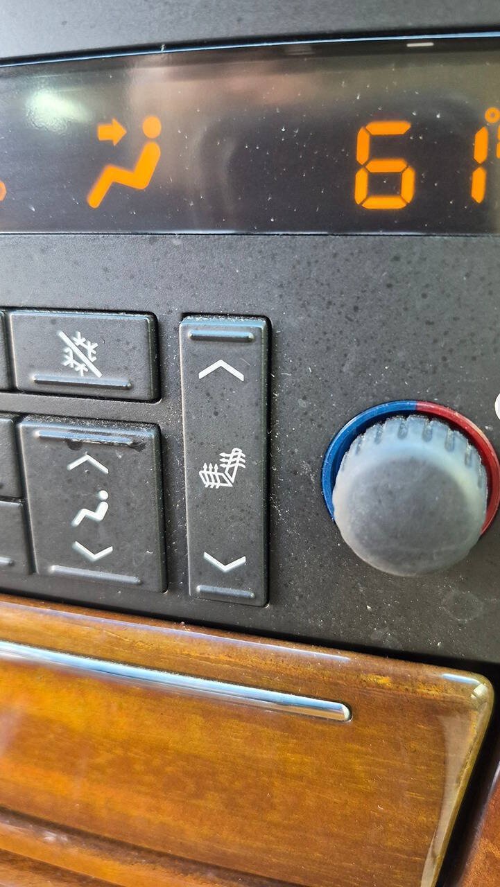 Used 2005 Cadillac STS w/ Preferred Equipment Group RWD image 34